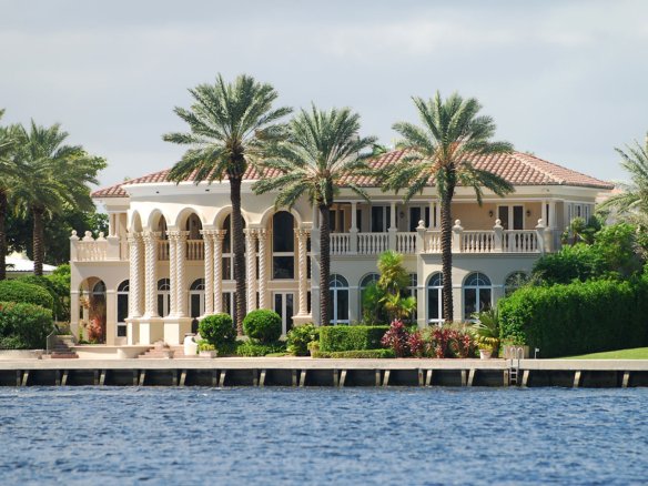 Villa Water Front