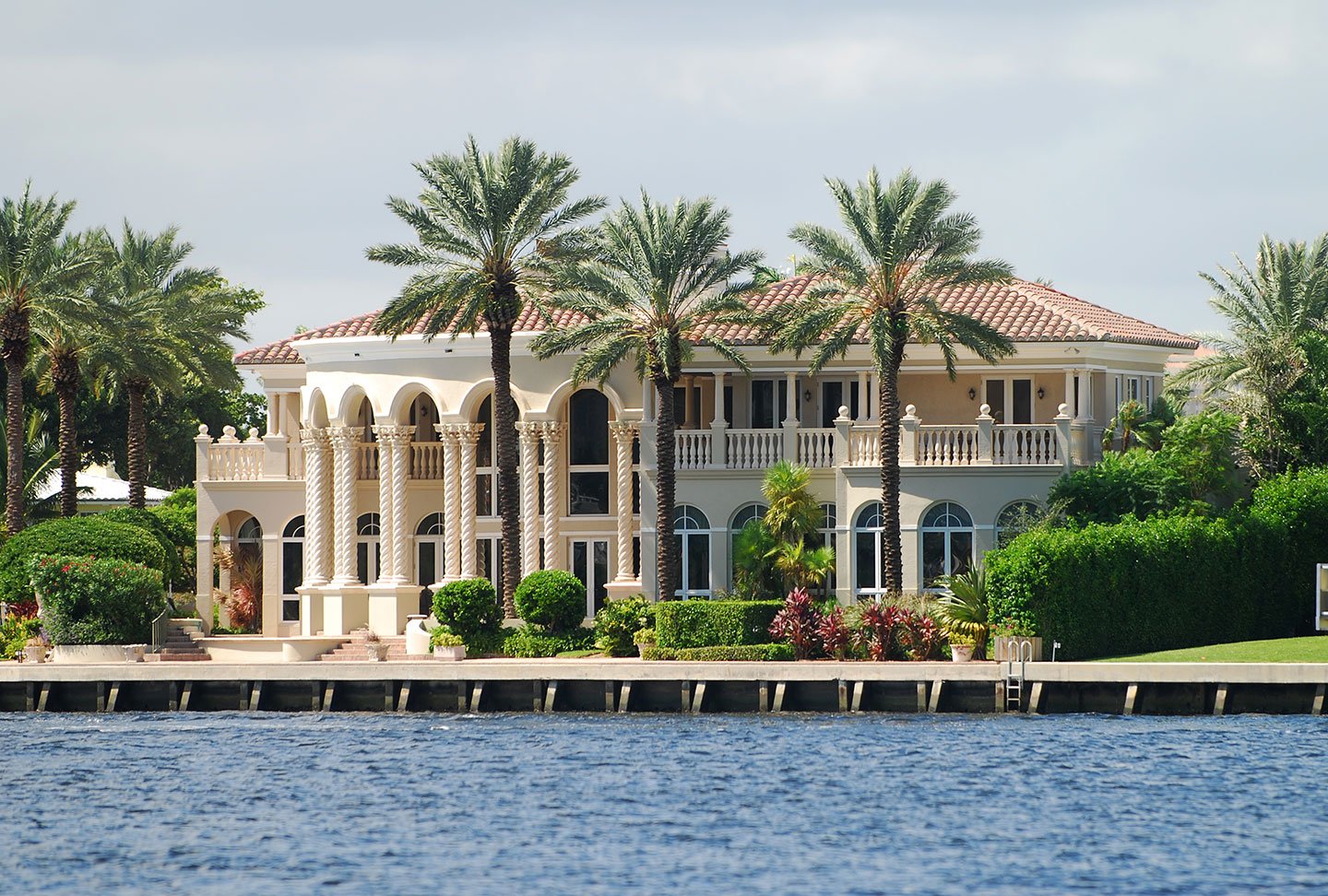 Villa Water Front