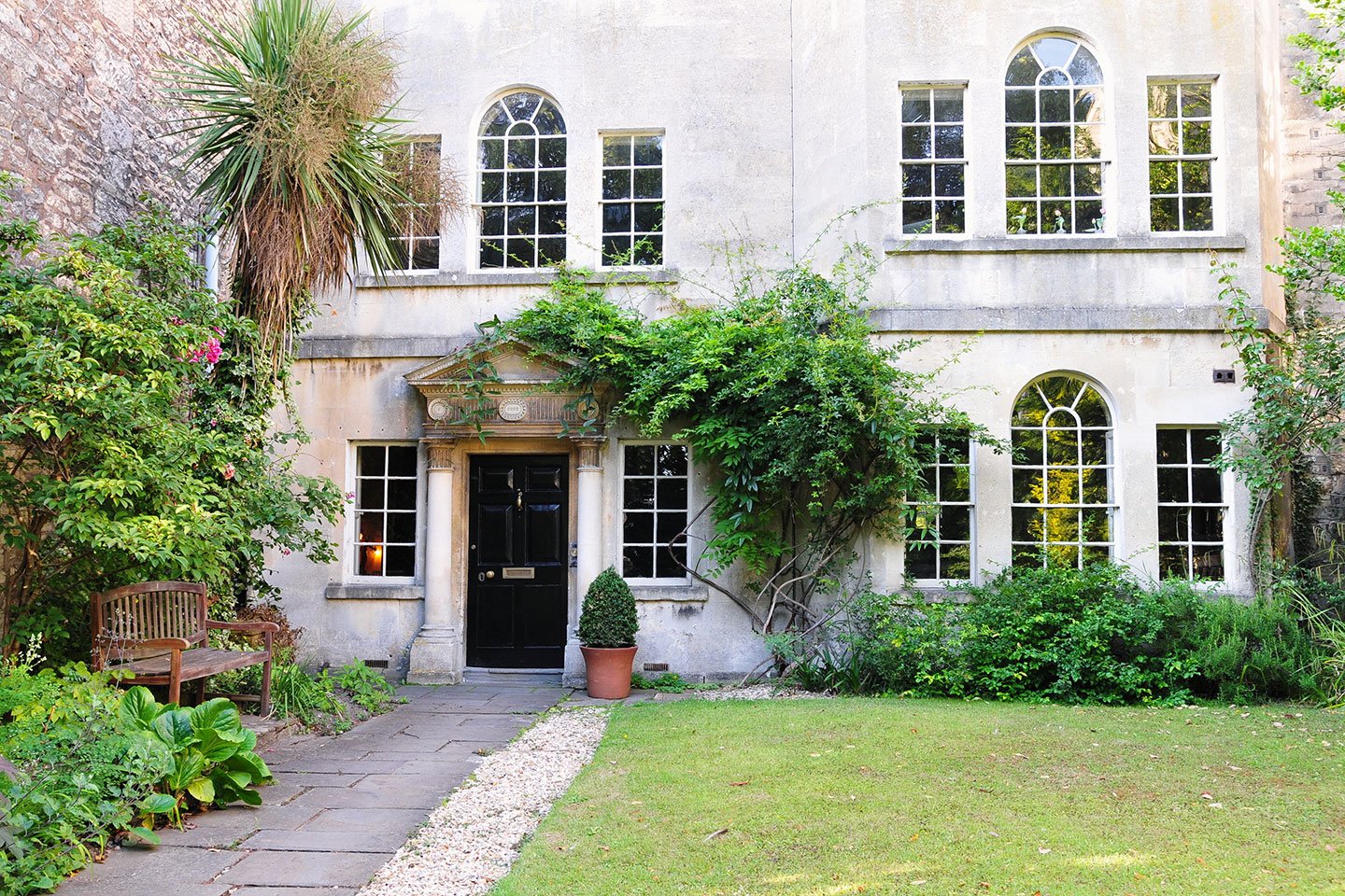 Apartment in Historic Villa for Rent